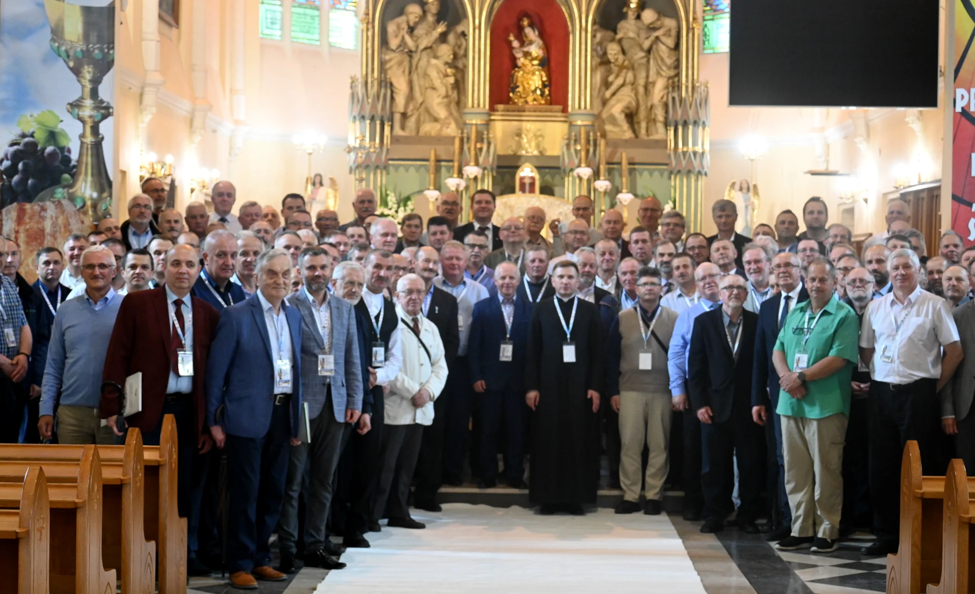 Nadzwyczajni Szafarze Komunii Świętej Archidiecezji Lubelskiej pielgrzymka Wąwolnica msza święta księża Eucharystia foto główne