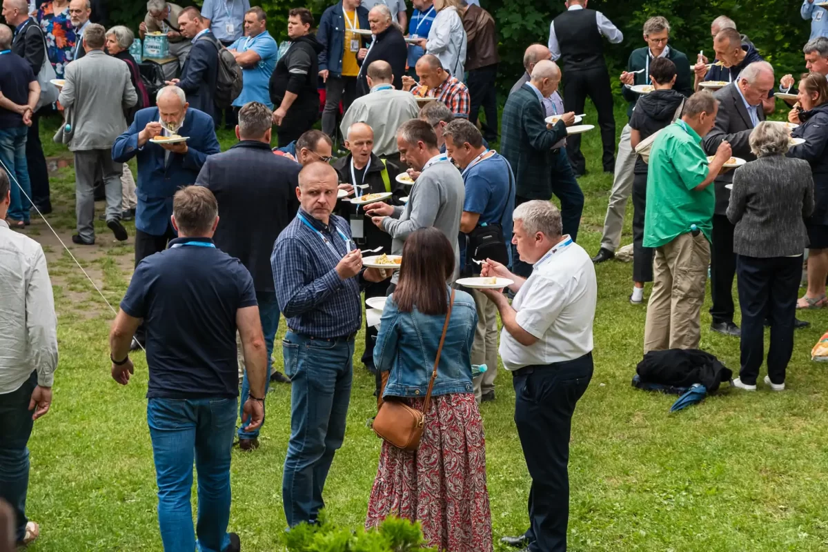Nadzwyczajni Szafarze Komunii Świętej Archidiecezji Lubelskiej pielgrzymka Wąwolnica msza święta księża Eucharystia foto 28