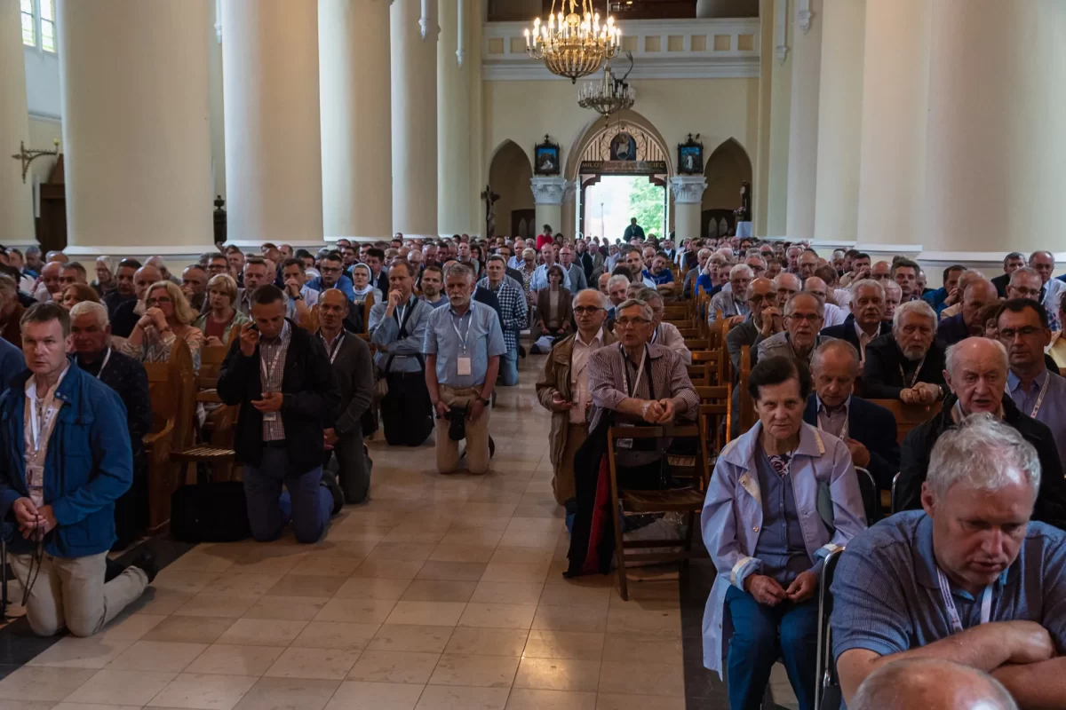 Nadzwyczajni Szafarze Komunii Świętej Archidiecezji Lubelskiej pielgrzymka Wąwolnica msza święta księża Eucharystia foto 32