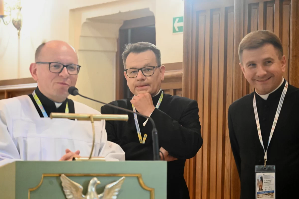 Nadzwyczajni Szafarze Komunii Świętej Archidiecezji Lubelskiej pielgrzymka Wąwolnica msza święta księża Eucharystia foto 34