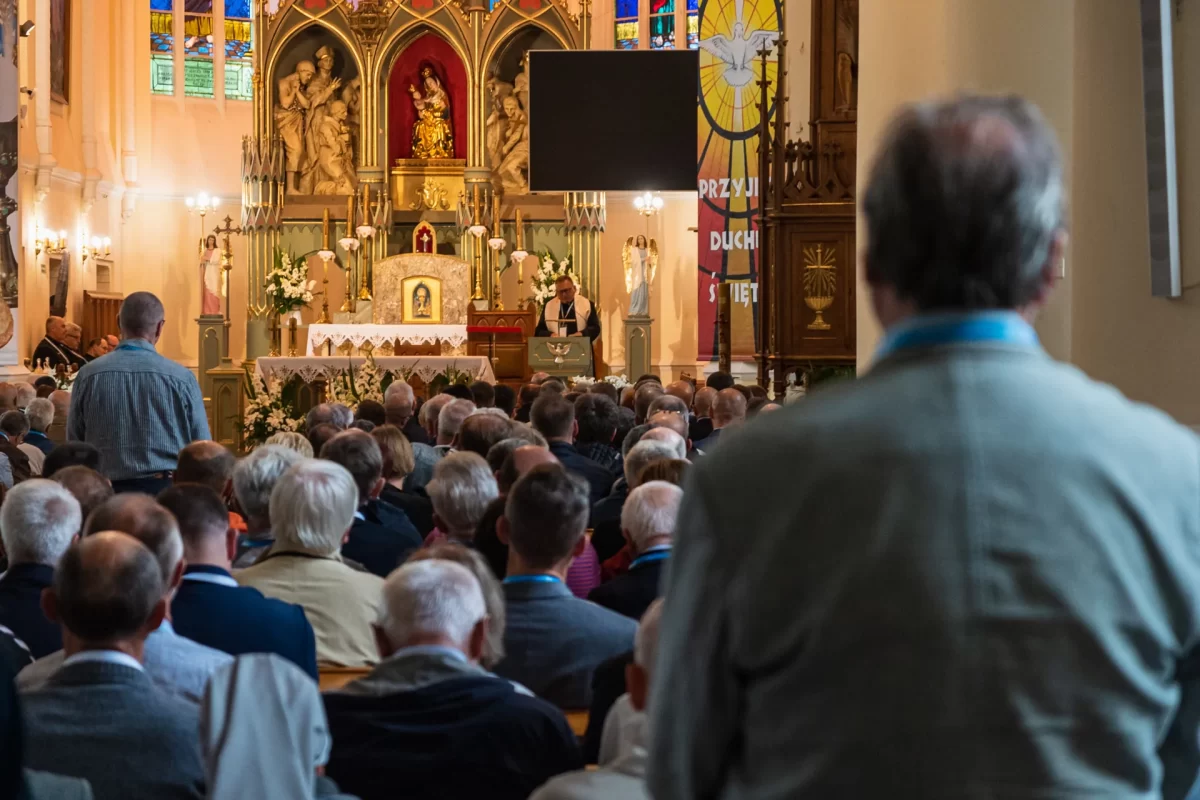 Nadzwyczajni Szafarze Komunii Świętej Archidiecezji Lubelskiej pielgrzymka Wąwolnica msza święta księża Eucharystia foto 6