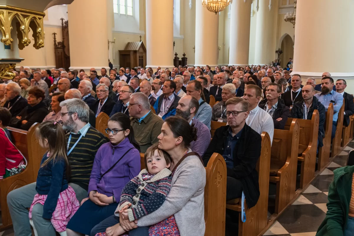 Nadzwyczajni Szafarze Komunii Świętej Archidiecezji Lubelskiej pielgrzymka Wąwolnica msza święta księża Eucharystia foto 7